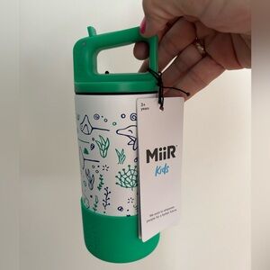 🦈 MiiR Kids Green and White Ocean Life Water Bottle with Straw-12 oz NWT